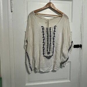 5/ $25 WHITE flowy top with embroidery Bohemian S